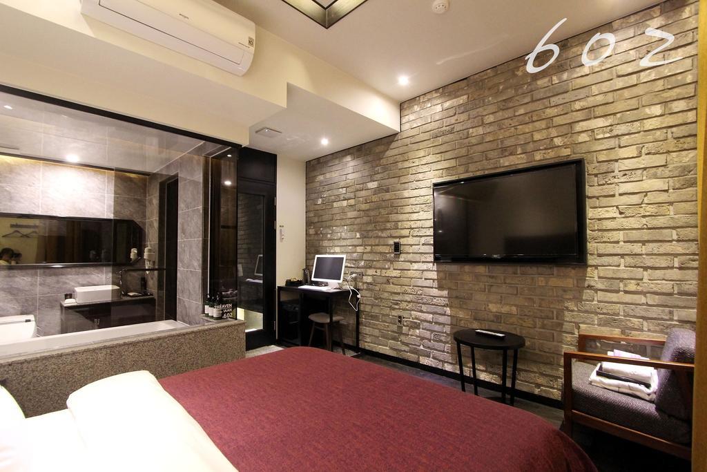 2 Heaven Hotel Lotte Waterpark Gimhae Exterior foto